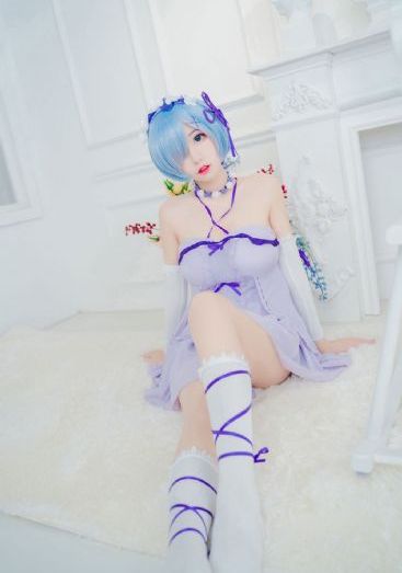 杨贵妃淫吏_十万网红美女美酱