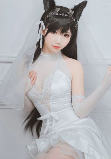 手伸进她的乳罩里揉搓着_免费手机观看